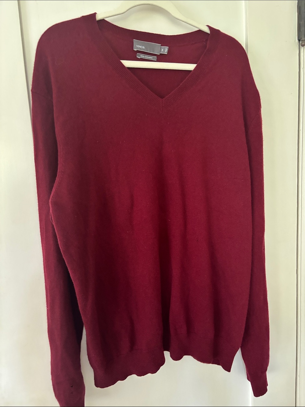 Vince V-Neck Cashmere Sweater - Burgundy